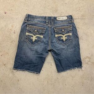 VTG 2000s Rock Revival Y2K Denim Embroidered Shorts Women’s 32 Light Wash